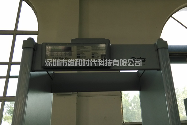 新疆烏魯木齊鐵路局8家火車(chē)站采用維和時(shí)代供應(yīng)HI-PE進(jìn)口安檢門(mén)[圖文]