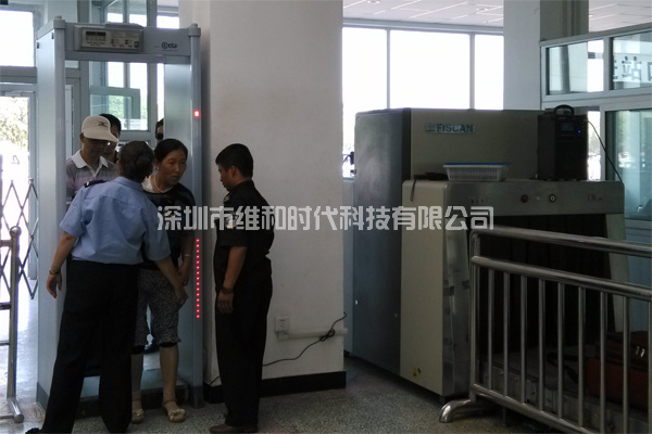 新疆烏魯木齊鐵路局8家火車(chē)站采用維和時(shí)代供應(yīng)HI-PE進(jìn)口安檢門(mén)[圖文]