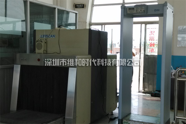 新疆烏魯木齊鐵路局8家火車(chē)站采用維和時(shí)代供應(yīng)HI-PE進(jìn)口安檢門(mén)[圖文]