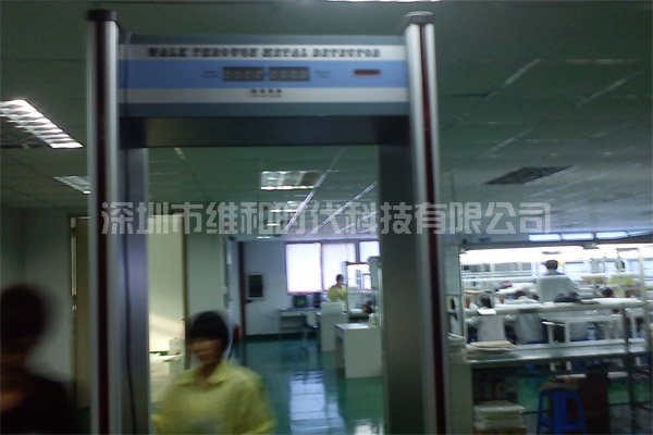 深圳愛(ài)可信科技手機(jī)廠采購(gòu)4臺(tái)SD-200S金屬安檢門(mén)[圖文]
