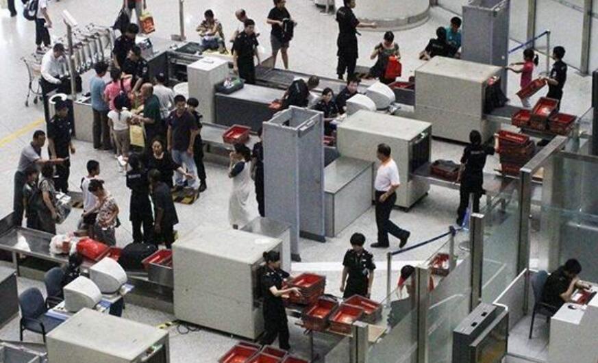 購買安檢門要點多，找對金屬探測安檢門廠家很重要